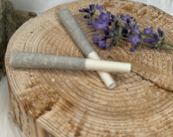 love and light herbal smoke with lemon balm and lavender